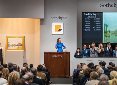 how do art auctions work and what is the role of digital platforms in modern art transactions?