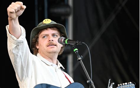 what kind of music does mac demarco make? the influence of his music on social media culture